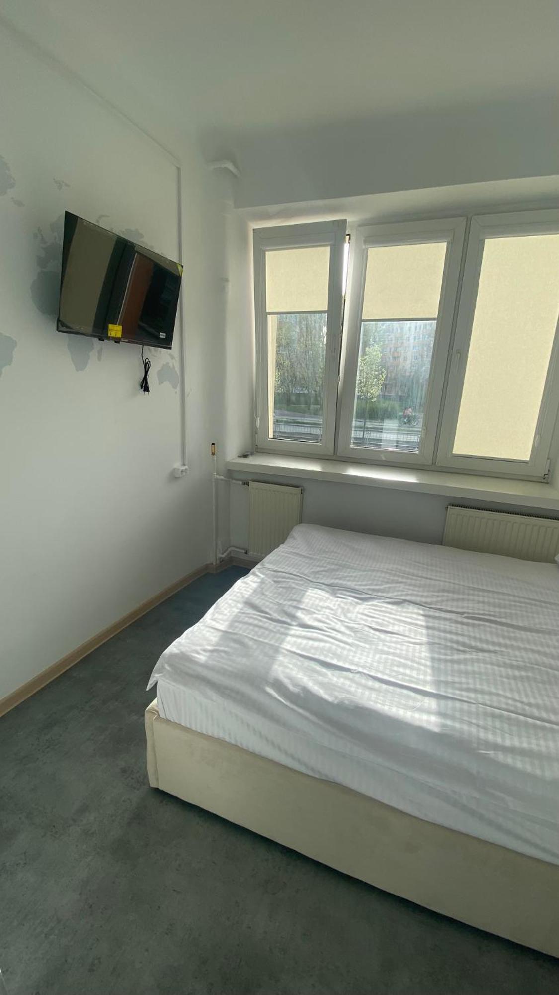 Hostel Harmonia Варшава Экстерьер фото