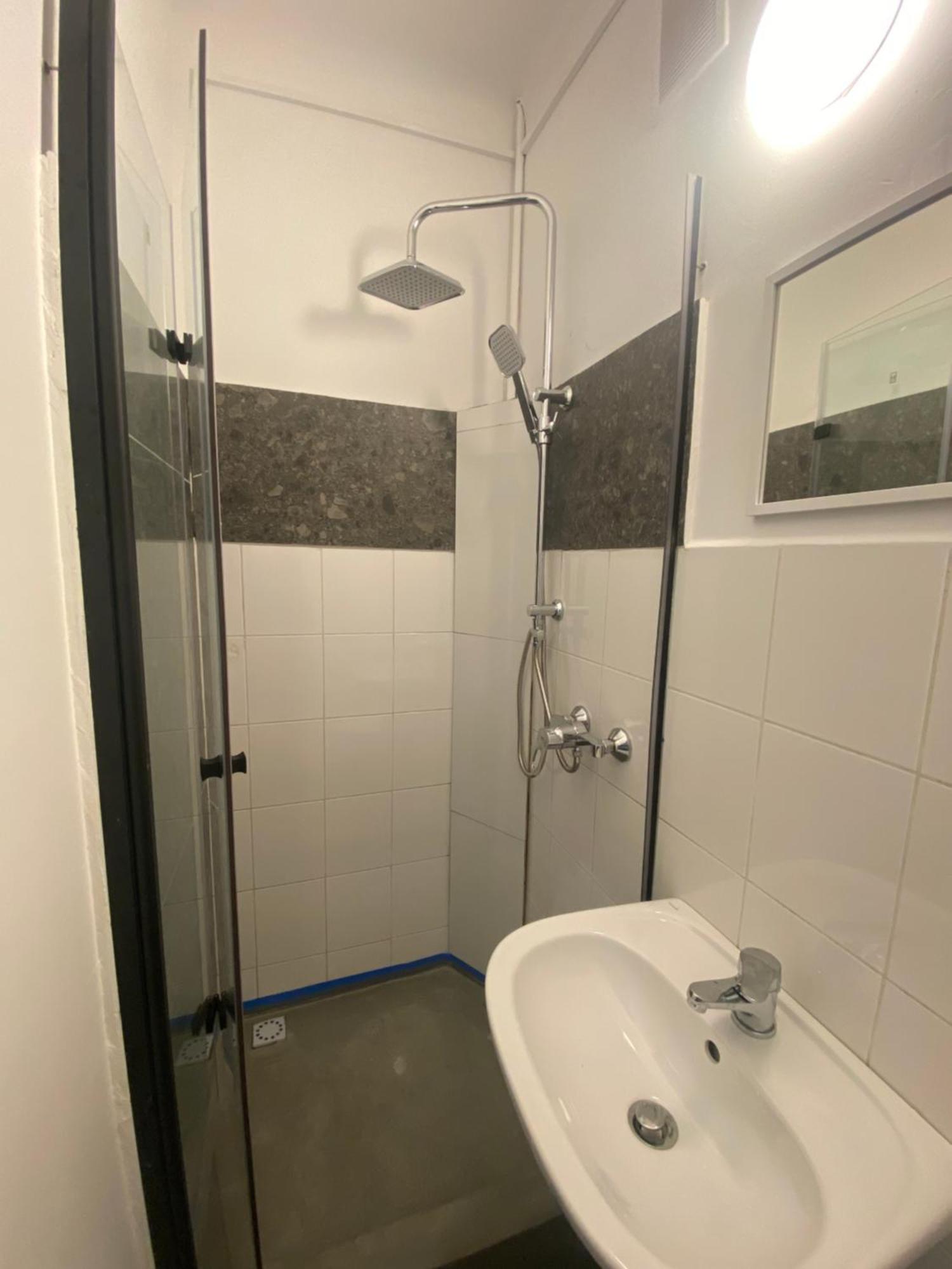 Hostel Harmonia Варшава Экстерьер фото