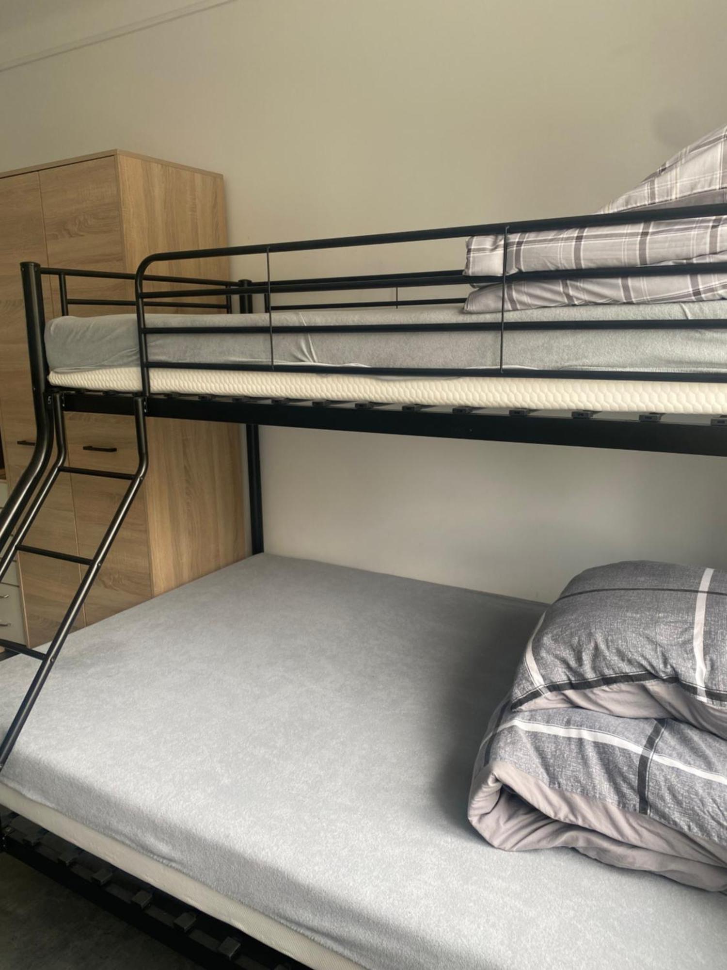 Hostel Harmonia Варшава Экстерьер фото